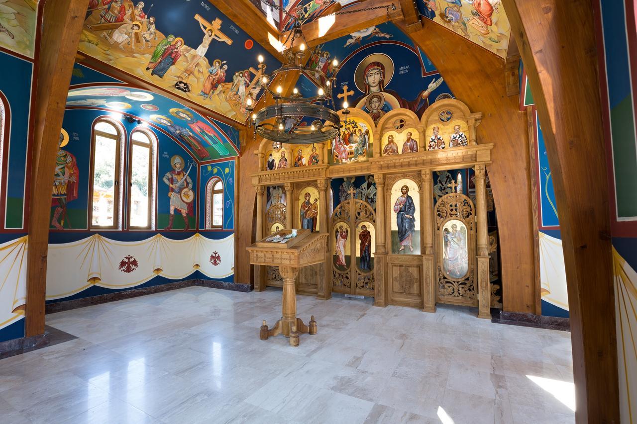 Etno Naselje Vrdnicka Kula Bed & Breakfast Vrdnik Bagian luar foto