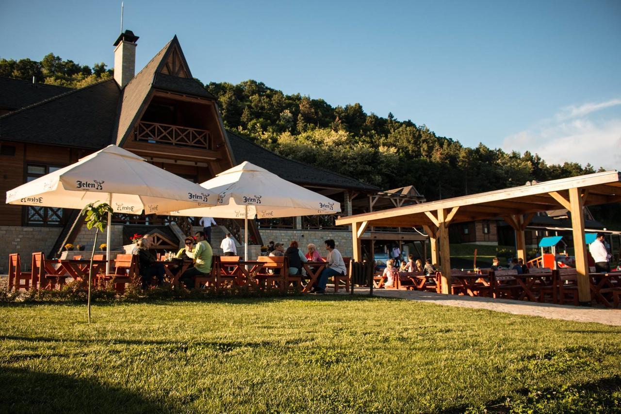 Etno Naselje Vrdnicka Kula Bed & Breakfast Vrdnik Bagian luar foto
