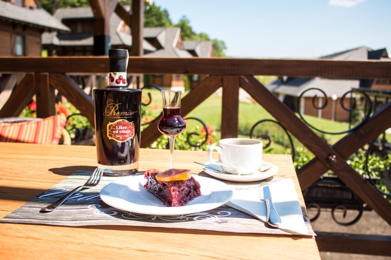 Etno Naselje Vrdnicka Kula Bed & Breakfast Vrdnik Bagian luar foto