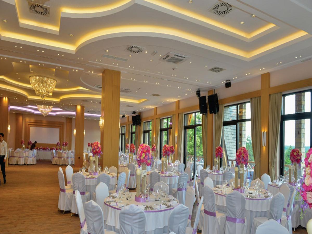 Etno Naselje Vrdnicka Kula Bed & Breakfast Vrdnik Bagian luar foto