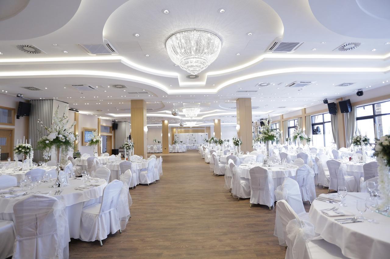 Etno Naselje Vrdnicka Kula Bed & Breakfast Vrdnik Bagian luar foto