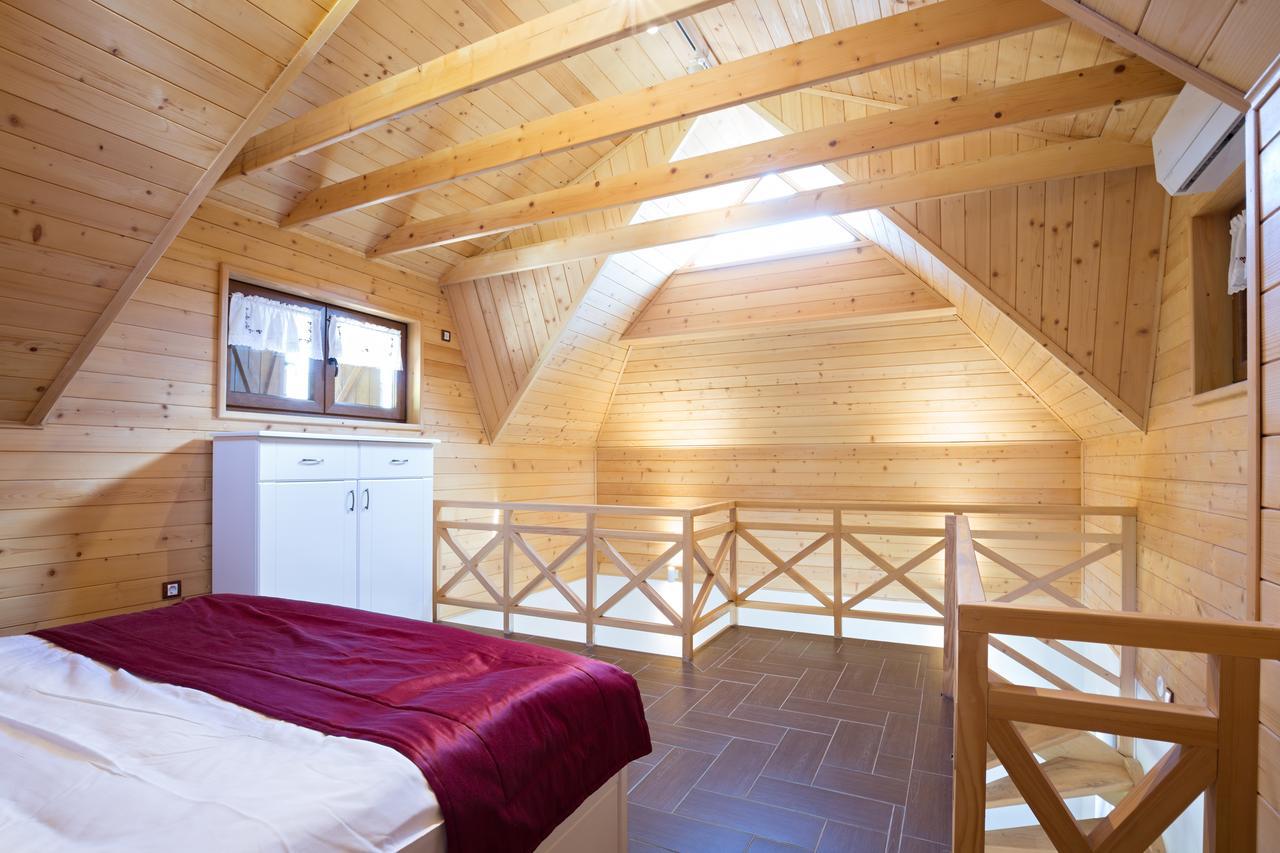 Etno Naselje Vrdnicka Kula Bed & Breakfast Vrdnik Bagian luar foto